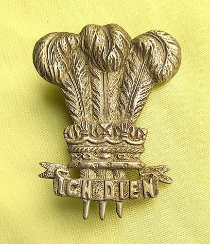White metal welsh regiment - metal,