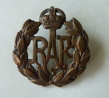 Original WWII Royal Air Force (RAF) Kings Crown Brass Cap Badge