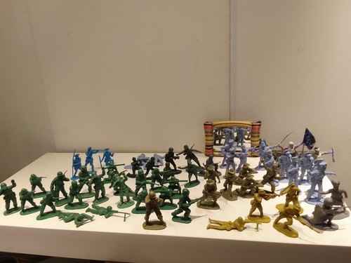 Vintage plastic toy - 55,