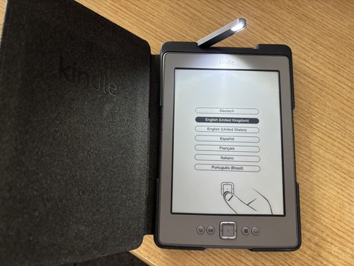 Amazon kindle 4th generation - amazon,
