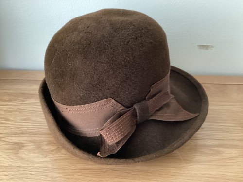 Vintage brown women felt - brown,