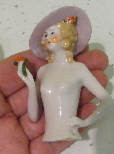 Vintage pin cushion - , half