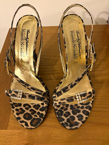 Russell bromley beverly - &,