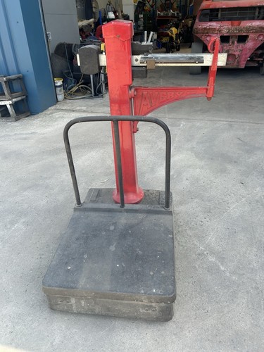 Avery vintage metal weighting - vintage,