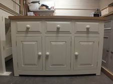 HAMPSHIRE PAINTED 3 DOOR SIDEBOARD /SOLID PINE - SOLID OAK - F&B STRONG WHITE