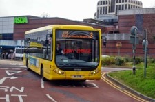 PHOTO  YELLOW BUSES OPTARE