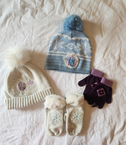 Frozen hat and - frozen,