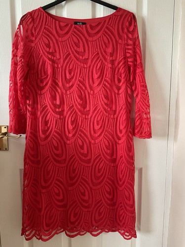 Gorgeous coral red lace - coral,