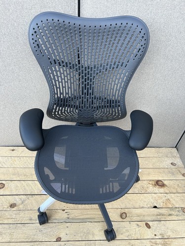 Herman miller mirra - miller, 2