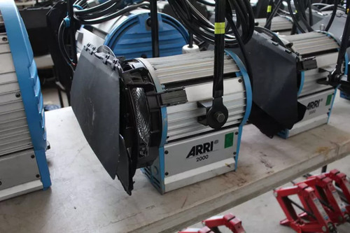 Arri 2000 2kw tungsten - 2000, fresnel