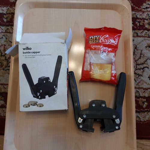 Homebrew bottle capper - homebrew,