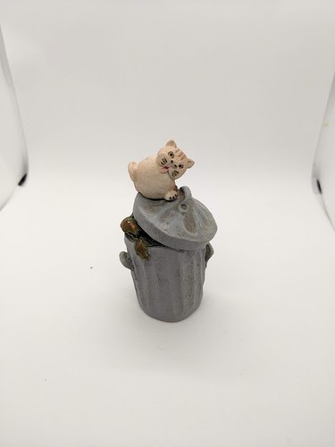 Peter fagan colour box - box, cats