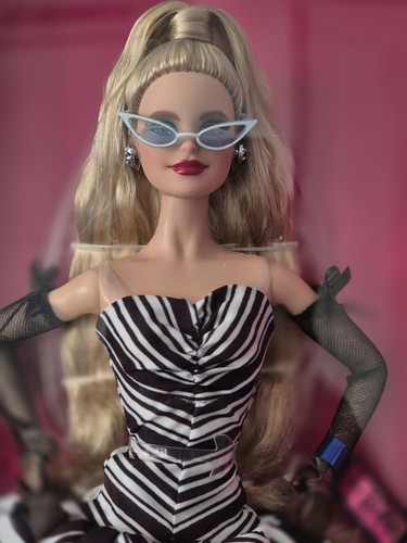 Barbie signature 65th - barbie,