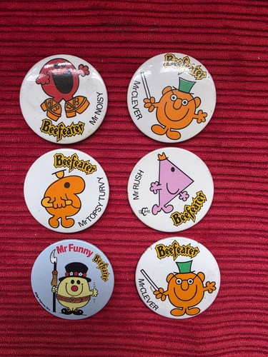 Vintage men beefeater pin - mr,