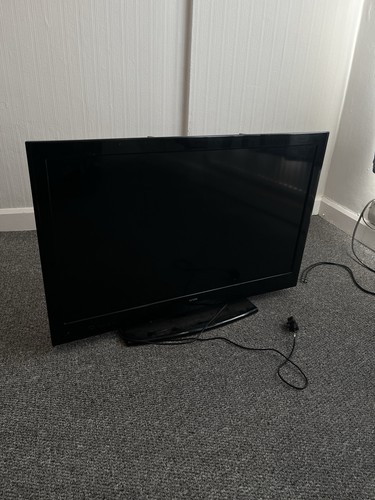 Flat screen with remote - 32,