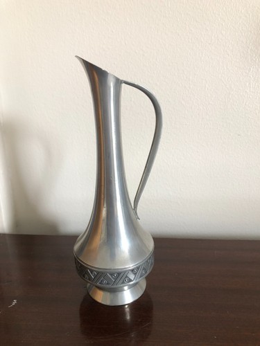 Tinn 235 slim pewter jug - tinn,