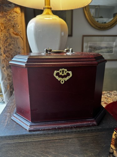 Stunning large vintage - large,