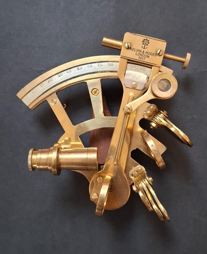 Sextant kelvin hughes - -,