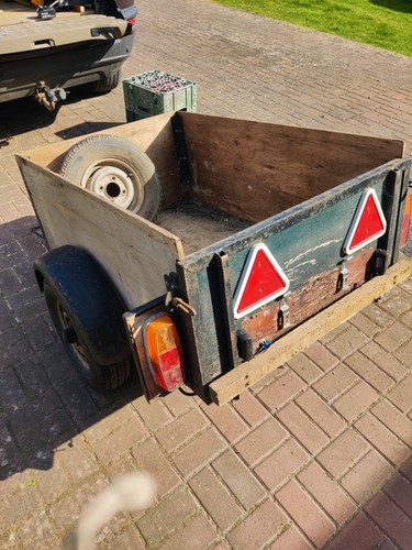 Box trailer used with - x,