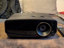 JVC LX-UH1B 4K Projector Home