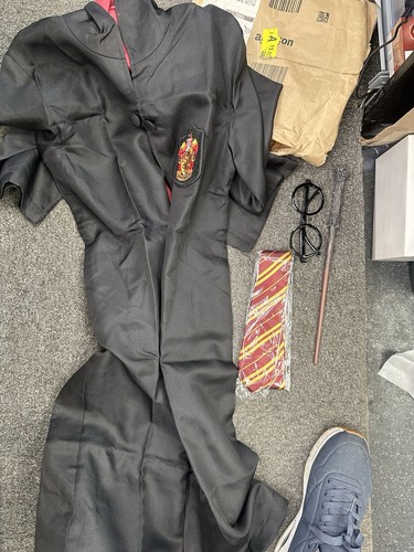 Harry potter gryffindor - harry, robe
