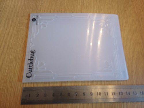 Cuttlebug border embossing - cuttlebug,