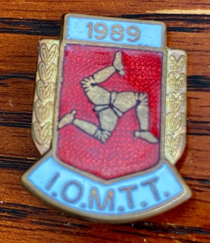 Isle man 1989 badge - man,