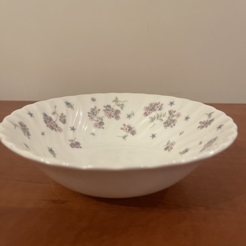 Wedgwood bone april flowers - bone,