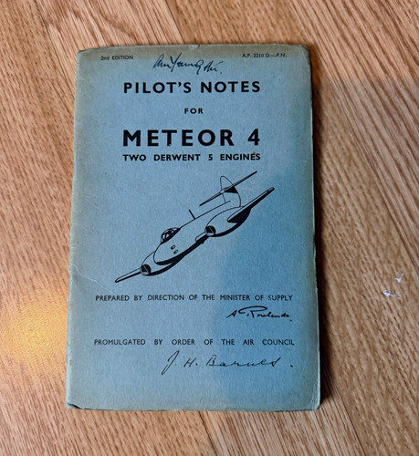Pilot notes gloster meteor - pilot’s,