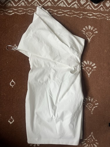 Nwt white one shoulder zara - one,