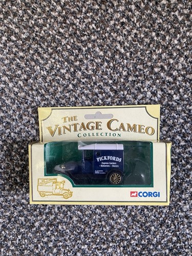 Corgi the vintage cameo - the,