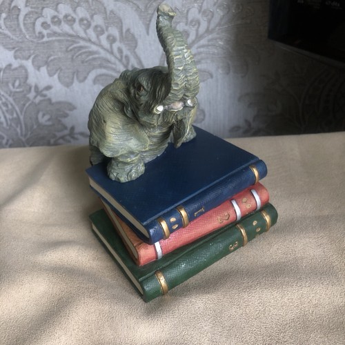 Elephant figurine climbing - figurine,