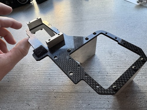 Losi carbon twin servo tray - carbon,