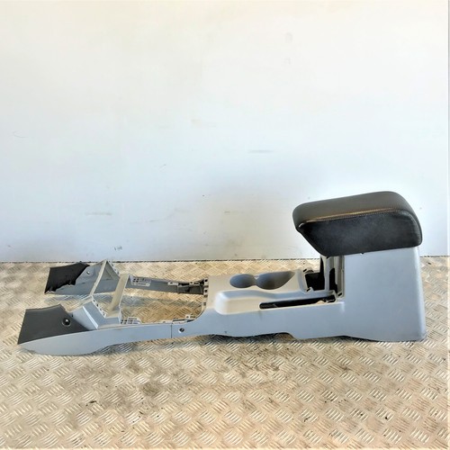 Centre floor console for - floor,