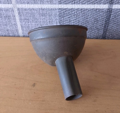 Vintage metal tilley - metal,