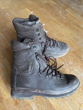 Altberg defender boots size 11M   #R4