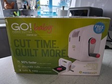 Accuquilt go baby. Fabric cutter & Go Qube dies. 5 dies in total. 