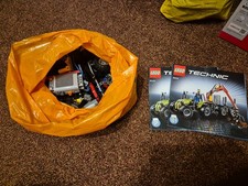LEGO TECHNIC: Tractor with Log