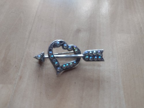 Vintage jewelled brooch - vintage,
