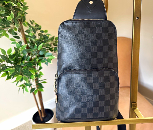 Louis vuitton avenue sling - louis,