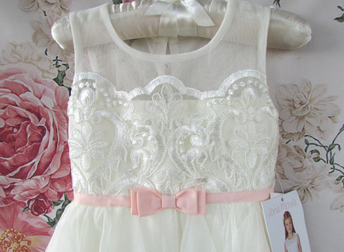 Bnwt ivory lace ruffle - lace, tulle