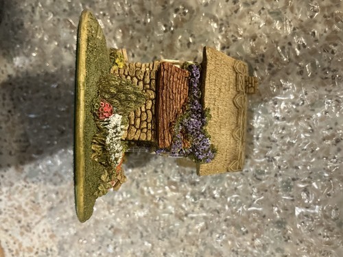 Lilliput lane the toy box - lilliput,