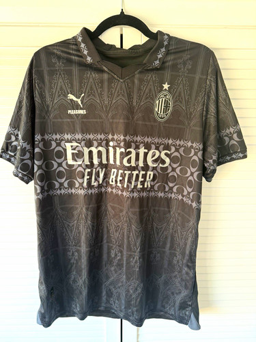 Milan pleasures black - milan, x