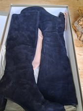 womens Peter Kaiser knee