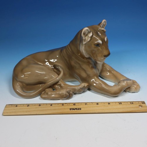 Royal copenhagen lion lioness - lion,