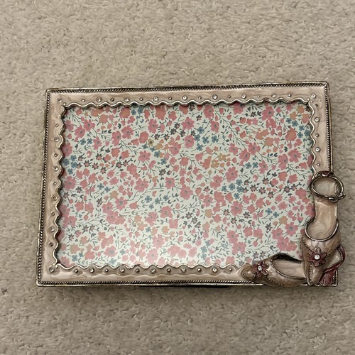 Pink enamelled metal photo - pink,