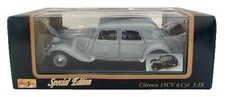 Maisto 1:18 Citroen 15CV 6 Cylinder 1952 Grey 31821 Diecast Model Car Box Stand