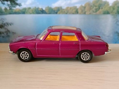 Corgi toys 281 rover 2000tc - toys,