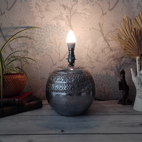 Hammered chrome ball table - chrome,
