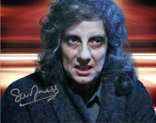 Doctor who autograph souad - doctor,